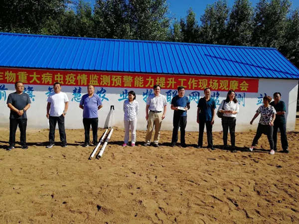 內(nèi)蒙古全區(qū)農(nóng)作物重大病蟲疫情監(jiān)測預(yù)警能力提升現(xiàn)場觀摩會(huì)召開，『托普技術(shù)』驚艷塞北